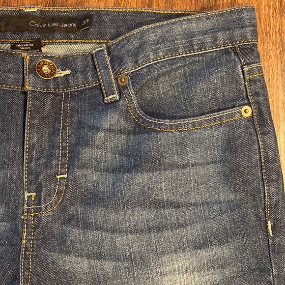 Calvin Klein Flare Fit Faded Design Jeans 99% Cotton - Picture 4 of 16